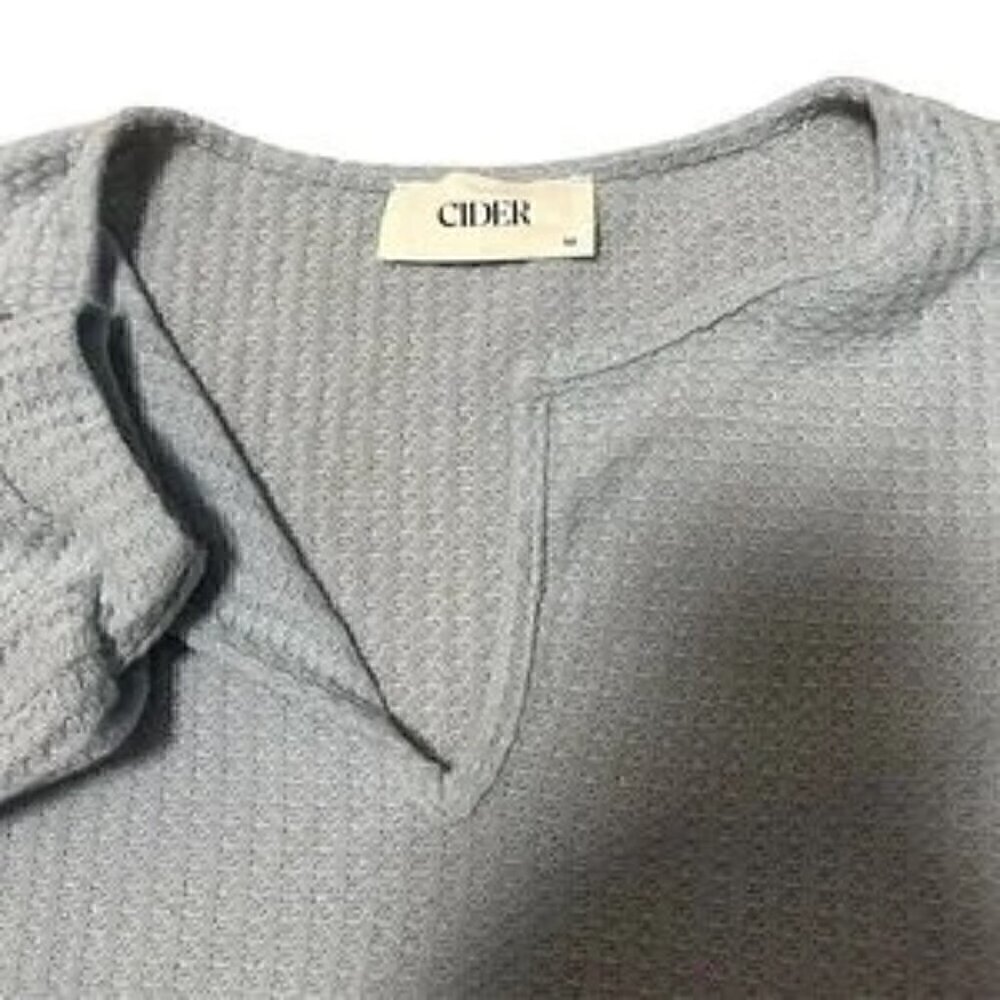 CIDER Long Sleeve Crop Top & Knotted Shorts Lounge Set / Light Blue / Size M - Picture 12 of 13